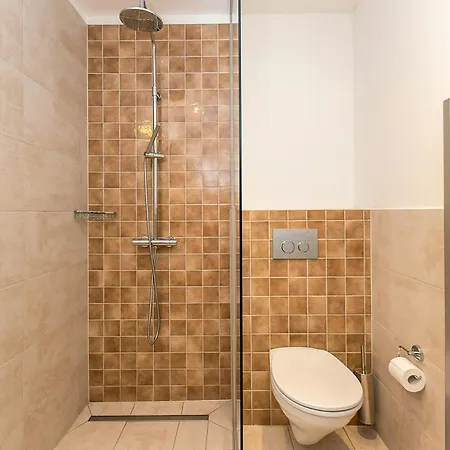 Vacation With Sauna And Garden View 펜션 Walow